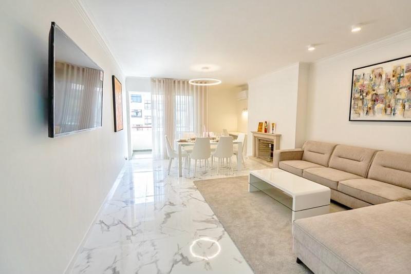 Irina Carvalho Real Estate Investments & Relocation Services