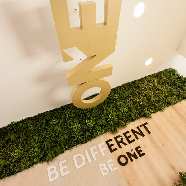 REALTY ONE PREMIUM