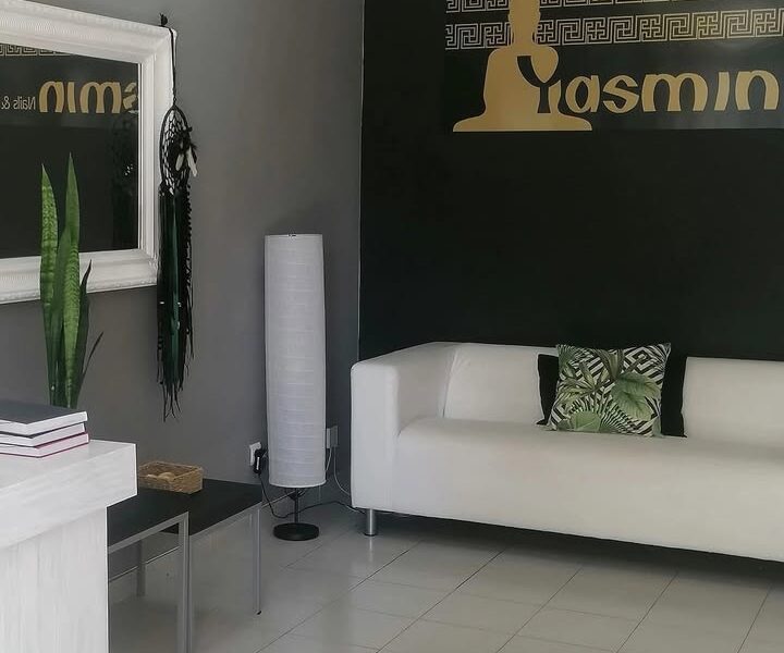 Yasmin Body Nail Spa