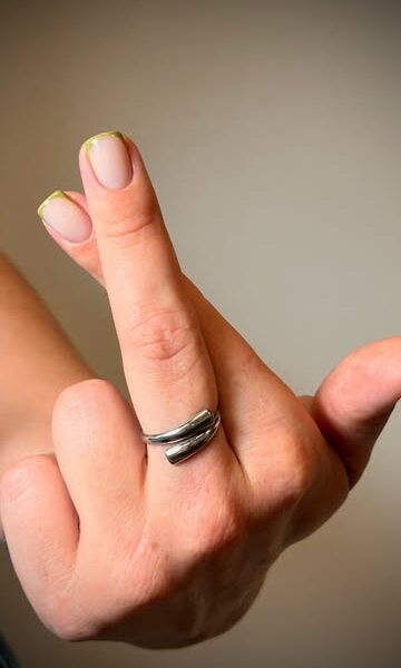 ZoYA nails & beauty studio