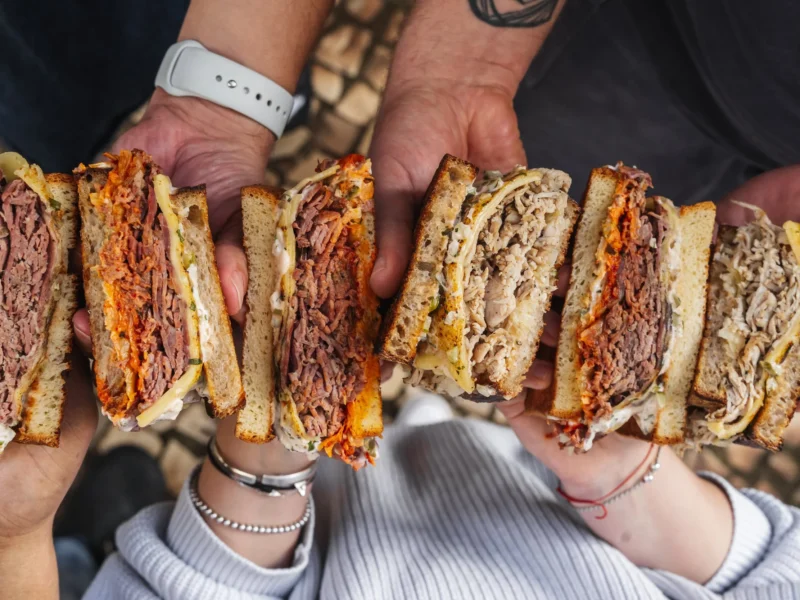 Let’s Pastrami | Sandwiches and wine in Cascais
