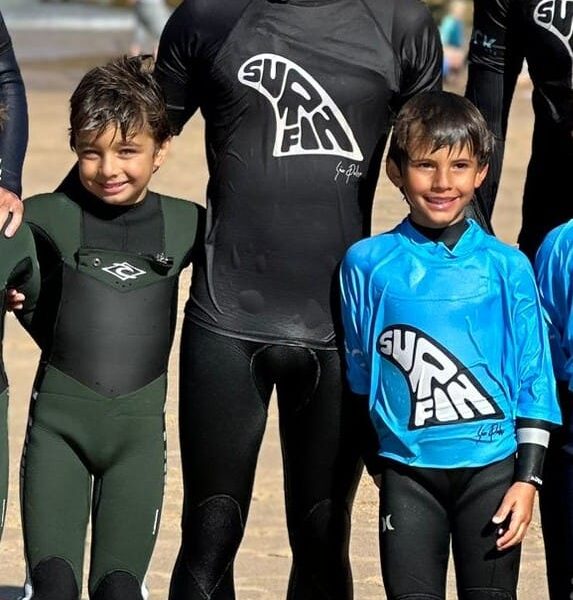 SURFIN S. Pedro Surf School